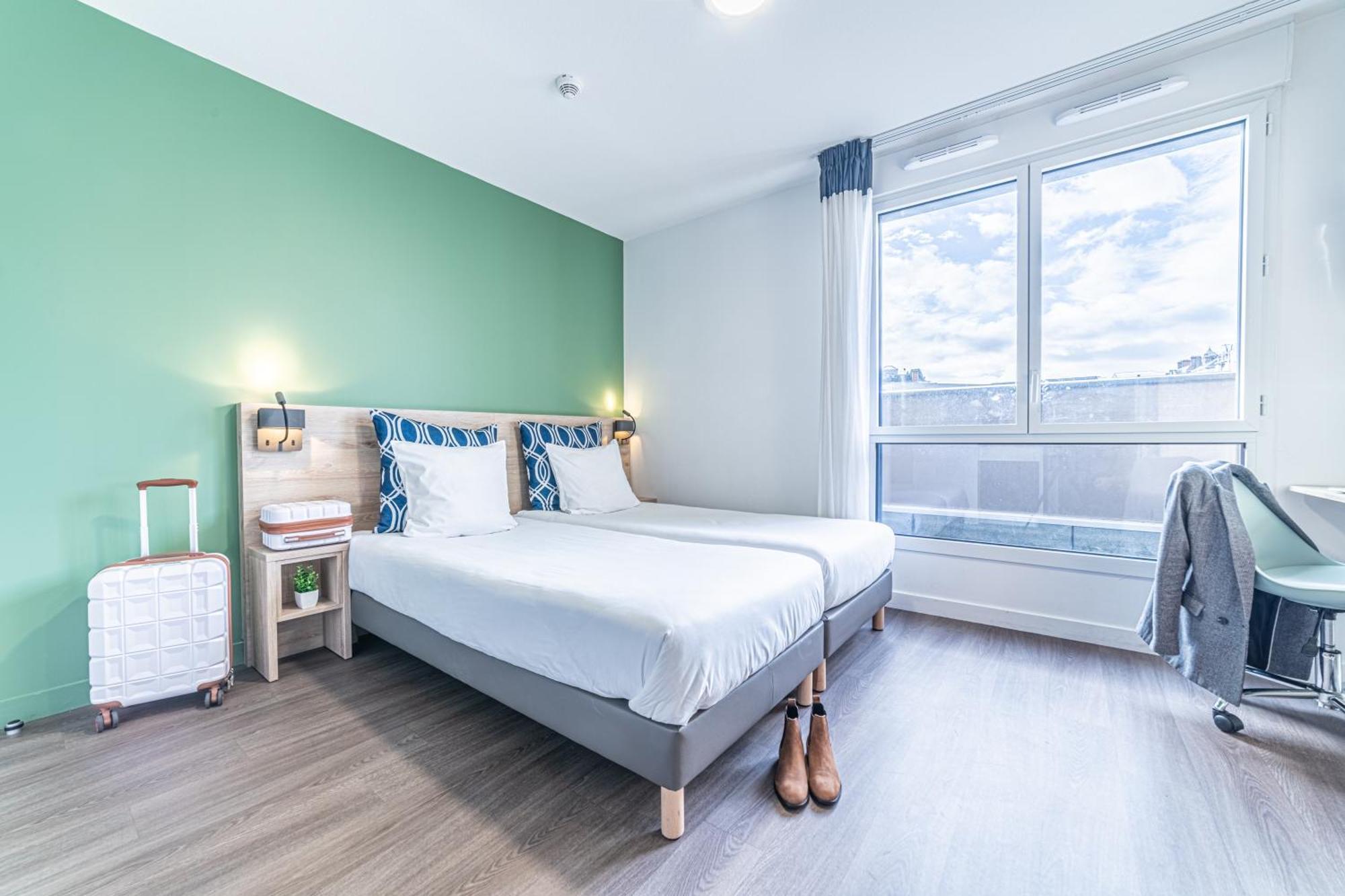 Studio,1522476877:JPEG